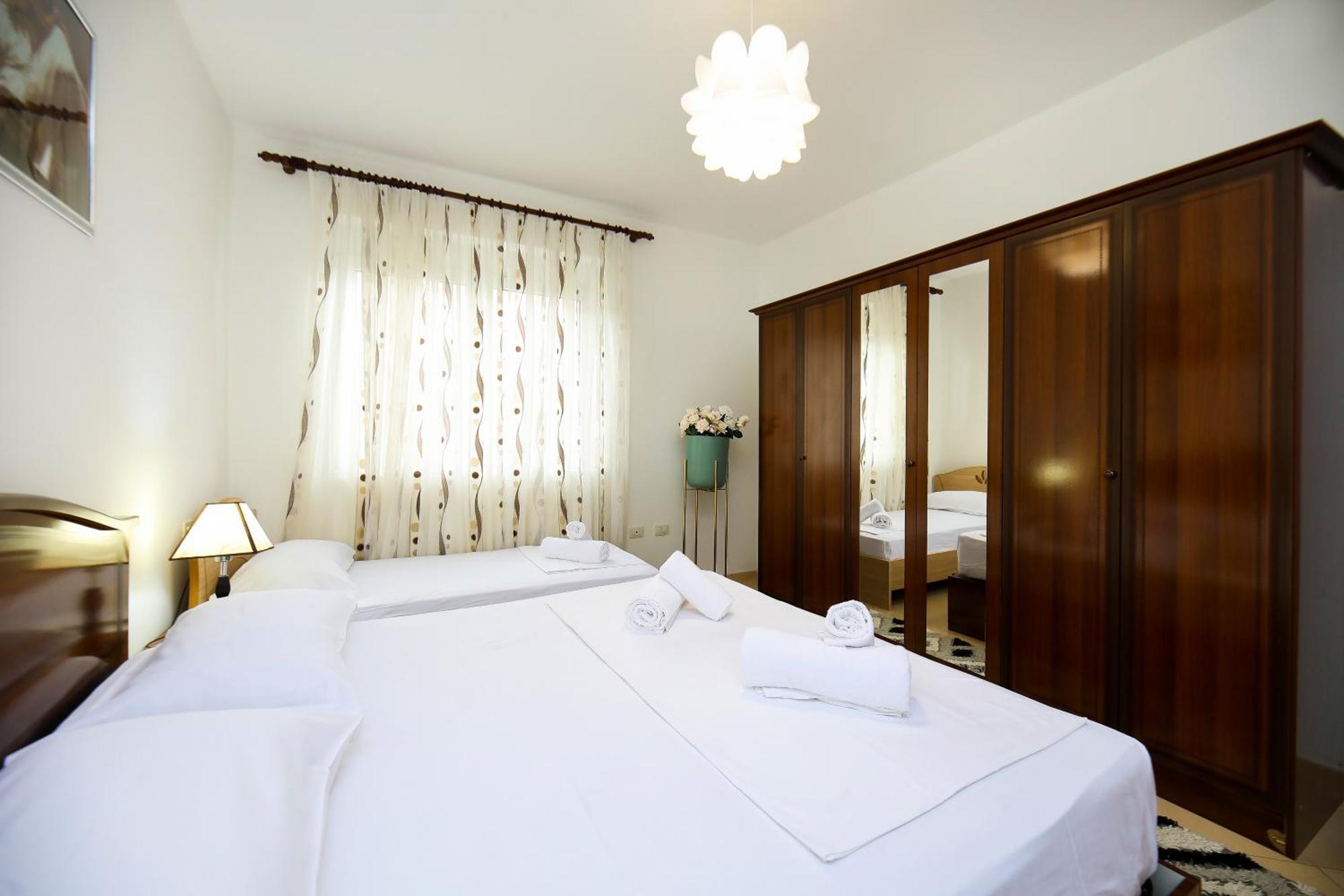 Jimi Apartments 2 Вльора Екстер'єр фото